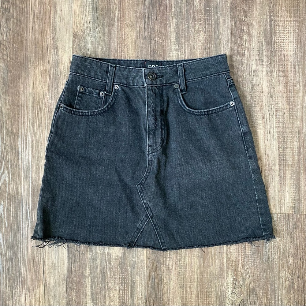 urban outfitters black denim mini skirt